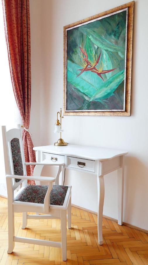 Hotel U Zlateho Jelena 4*