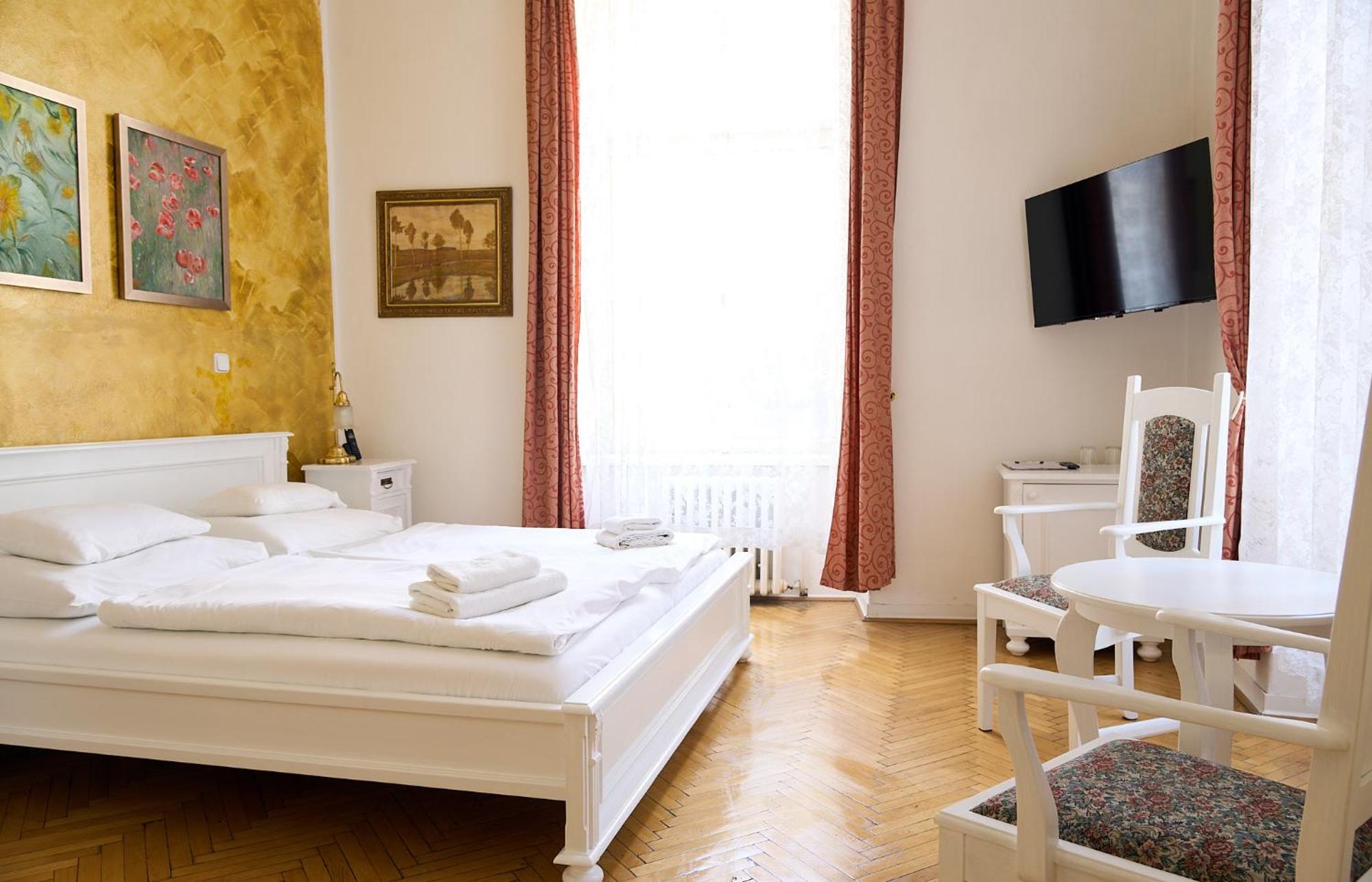 Hotel U Zlateho Jelena Prague