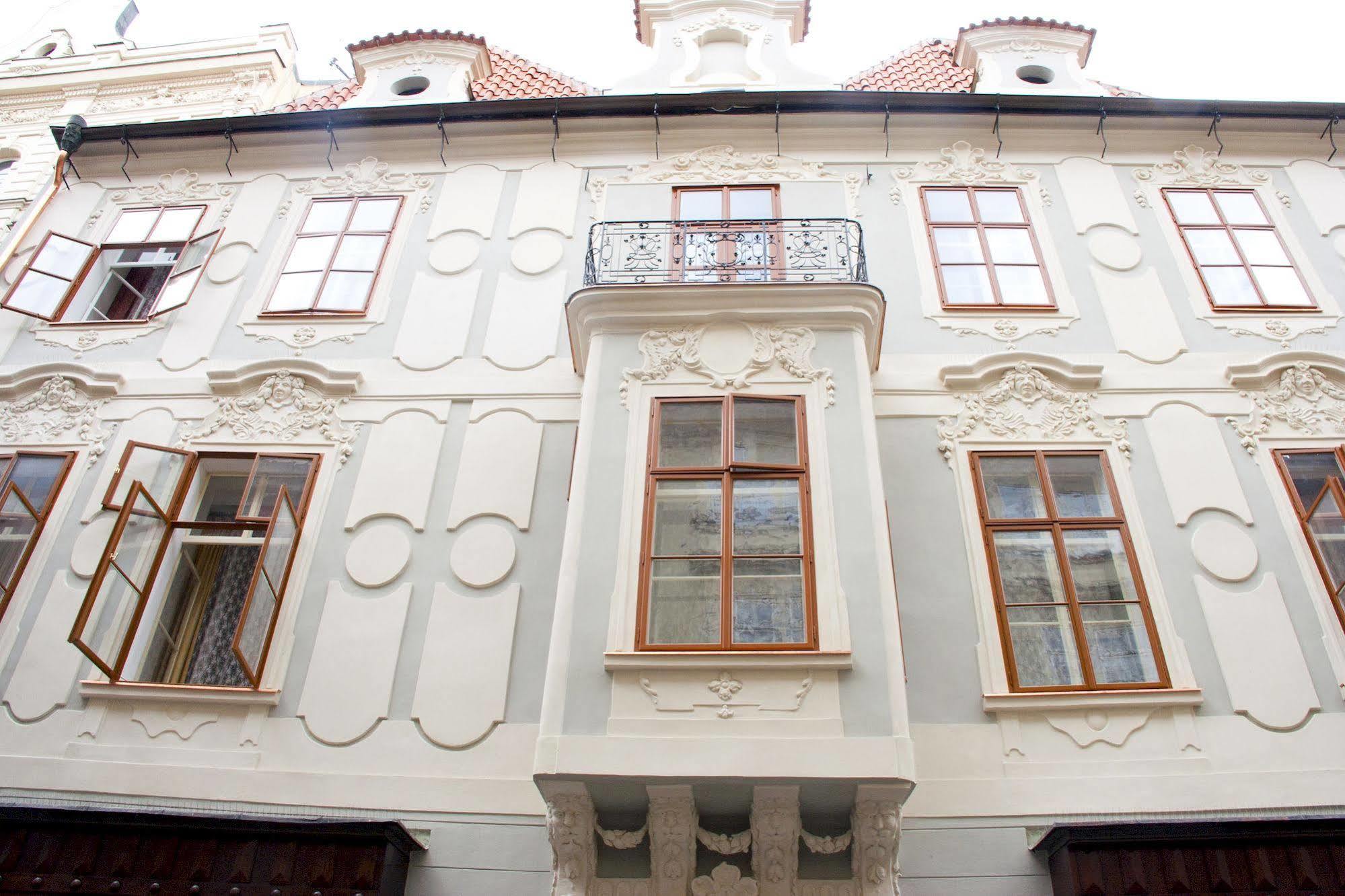 U Zlateho Jelena Hotel